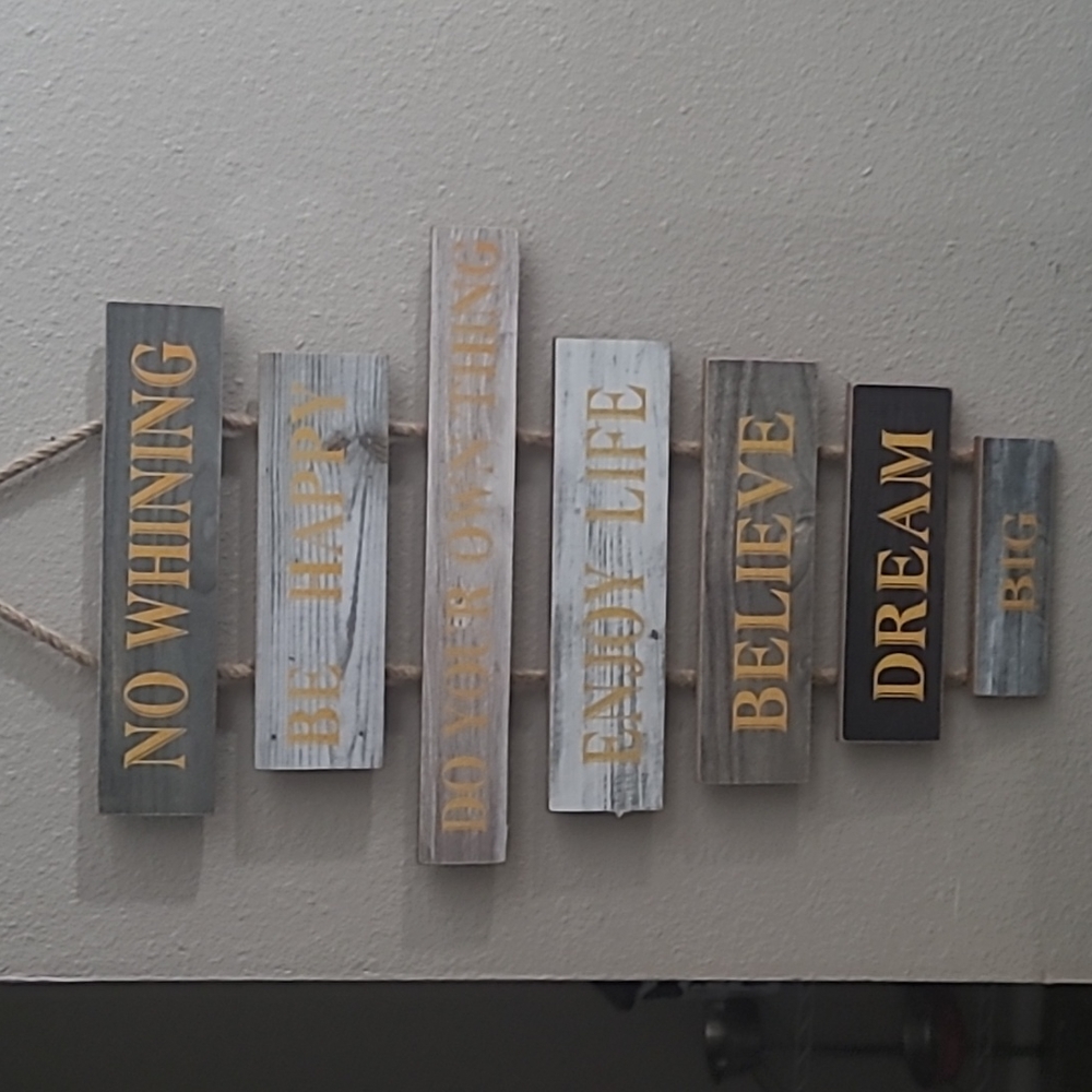 Wall saying decor